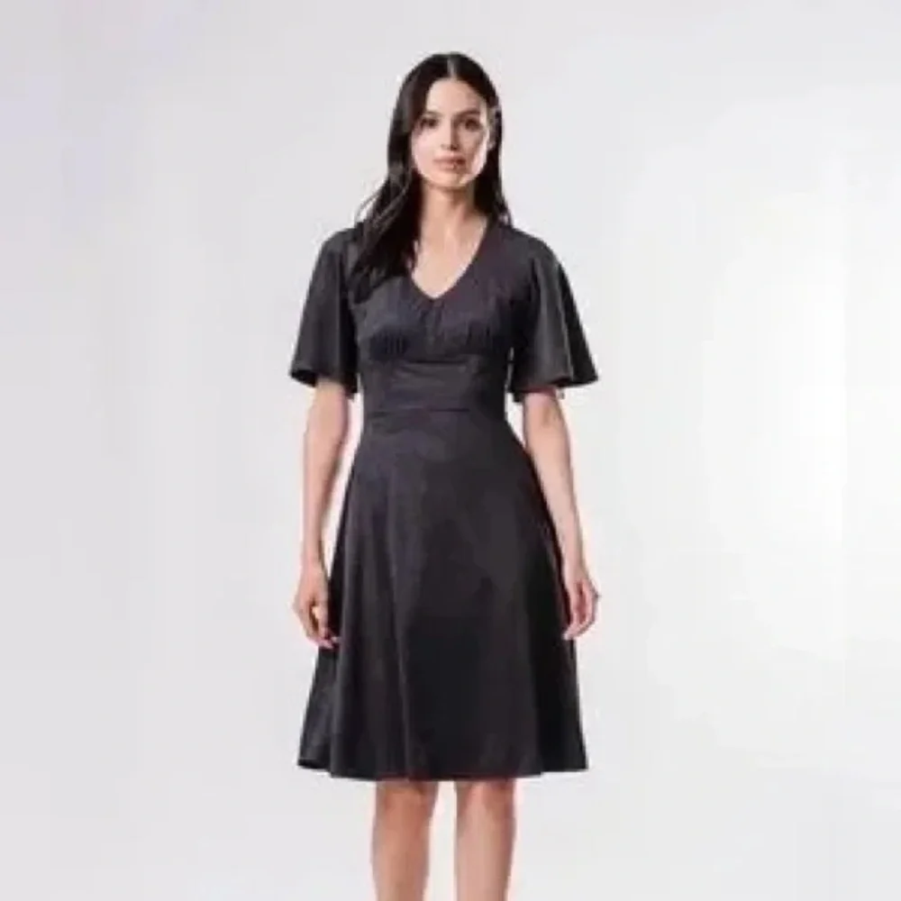 Southcott Threads | Madison Little Black Dress Small